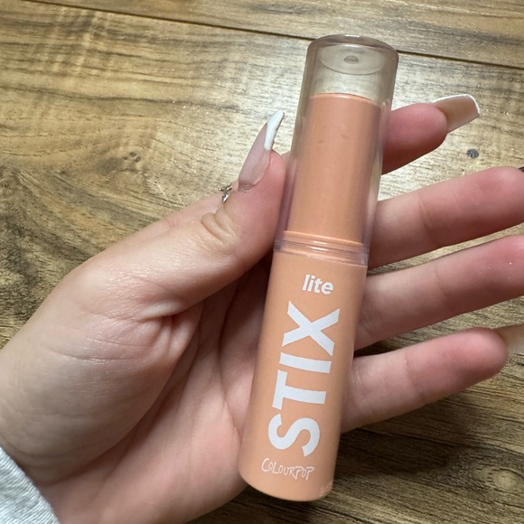 Lite stick from colourpop - Picture 1 of 3